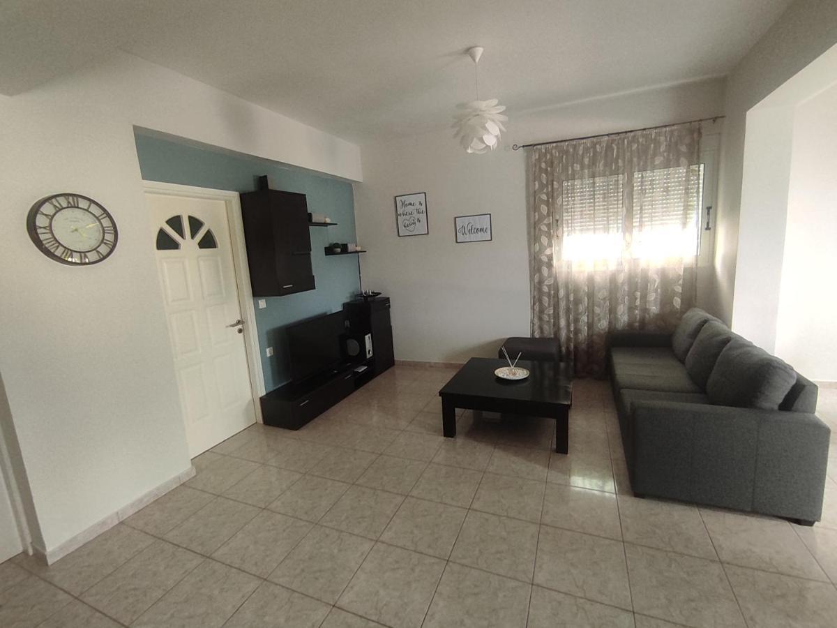 Nickthegreekapartment Galatas  Экстерьер фото